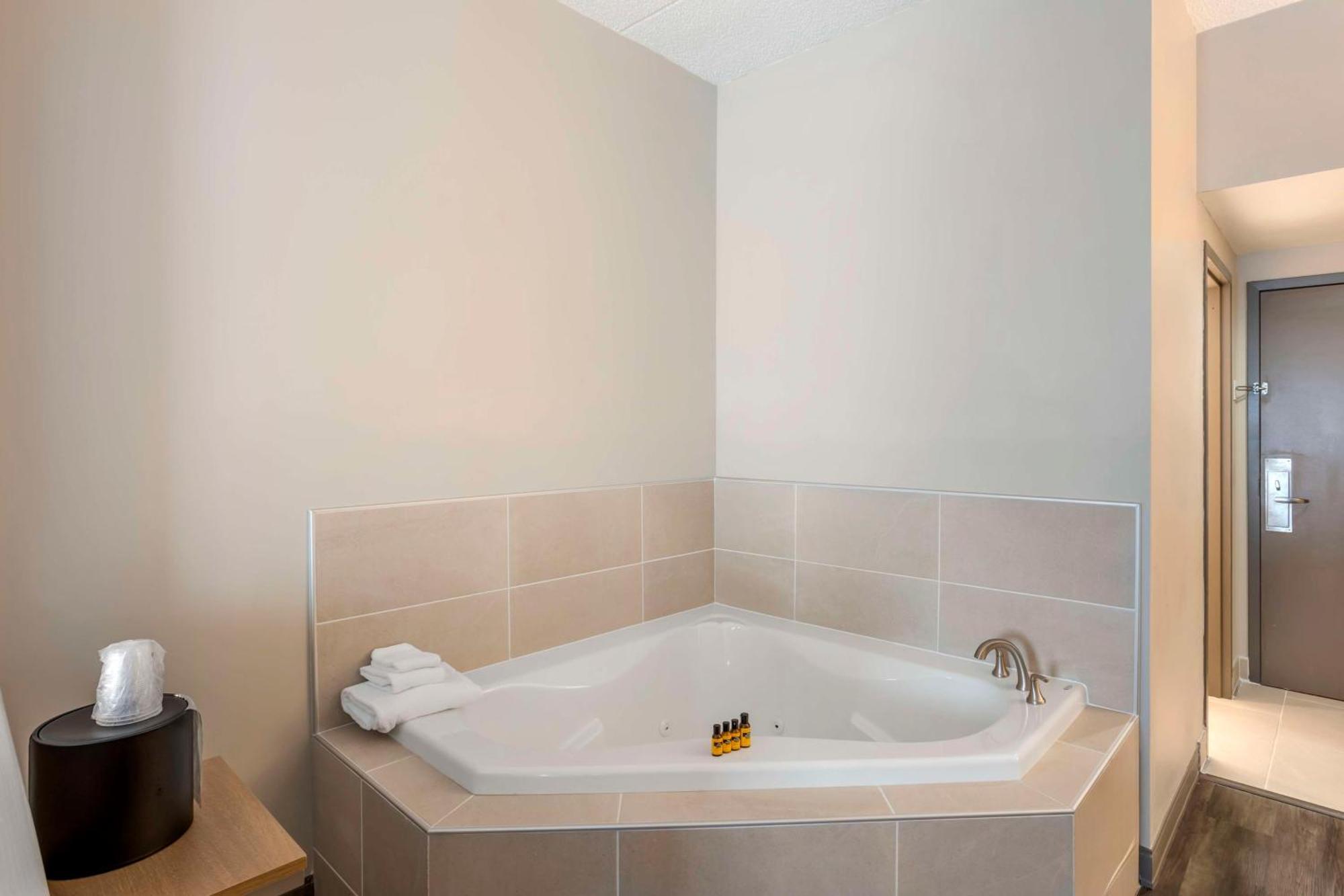 Best Western Plus Heritage Rail Inn & Suites York Εξωτερικό φωτογραφία
