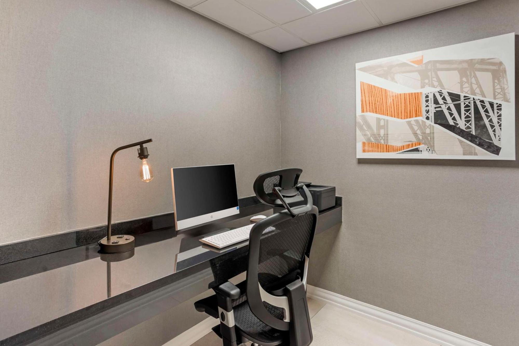 Best Western Plus Heritage Rail Inn & Suites York Εξωτερικό φωτογραφία