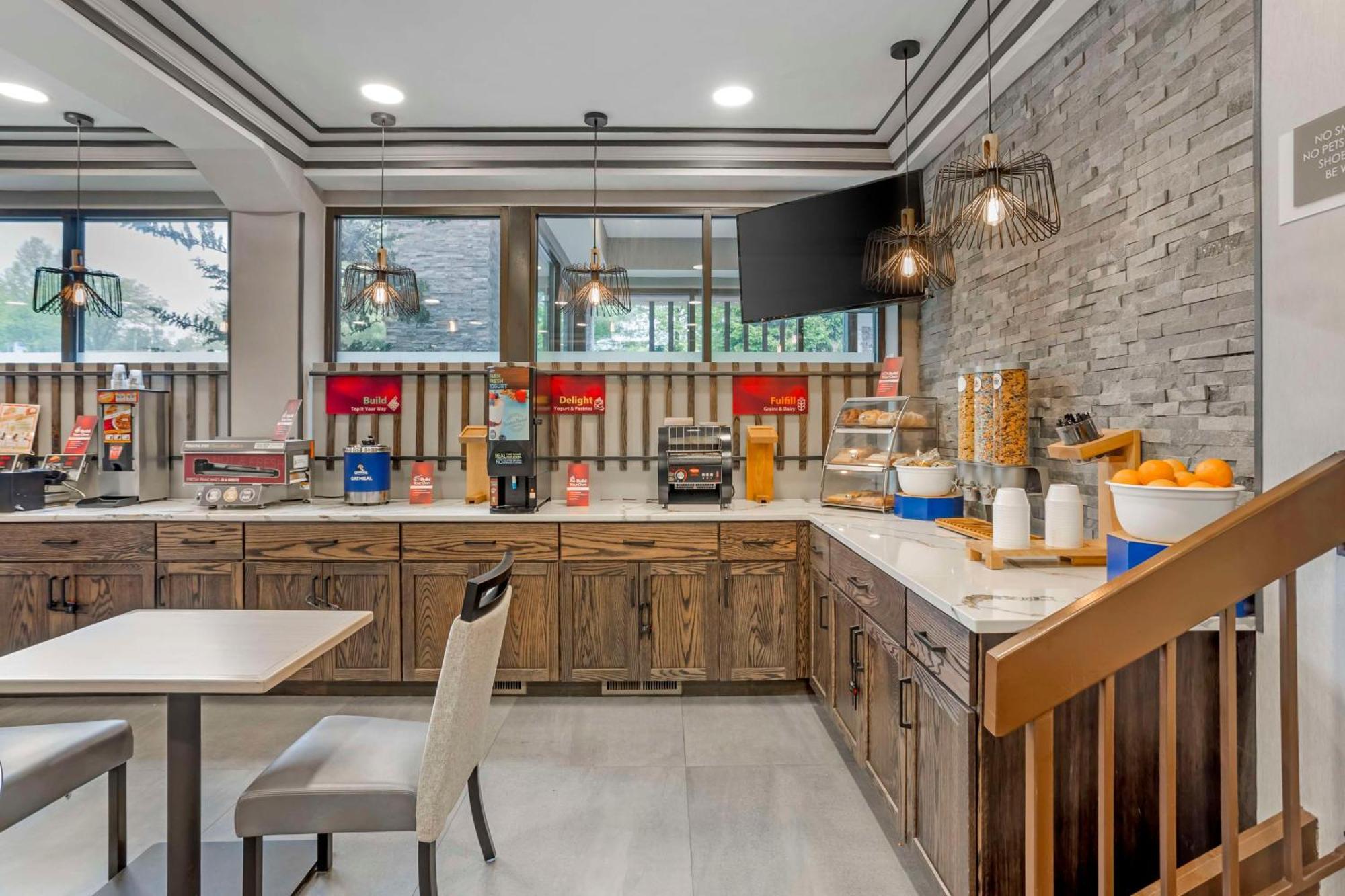 Best Western Plus Heritage Rail Inn & Suites York Εξωτερικό φωτογραφία
